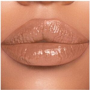 Jeffree Star Supreme Gloss color Mannequin, pale nude.